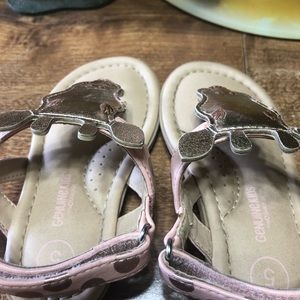 Toddler size 5 giraffe sandals